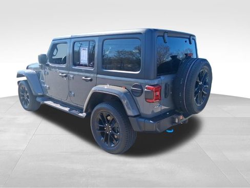 Used 2023 Jeep Wrangler Unlimited Sahara w/ Cold Weather Group image 3