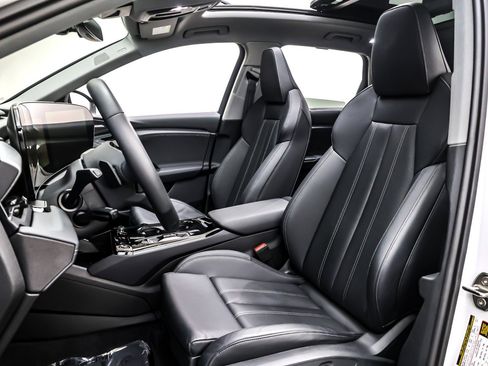 Used 2025 Audi Q6 e-tron Premium Plus w/ Premium Plus image 18