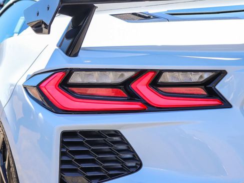 Used 2020 Chevrolet Corvette Stingray Preferred Cpe w/ 2LT Preferred Equipment Group RWD image 7