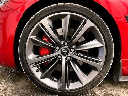 Used 2018 INFINITI Q60 Red Sport 400 w/ Sensory Package 3.0T Sport AWD/4WD image 8