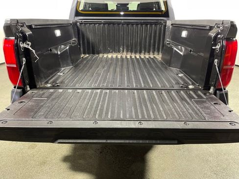 Certified 2025 Toyota Tacoma TRD Off-Road image 10