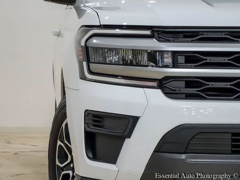 Used 2022 Ford Expedition XL AWD/4WD image 6