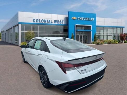 Used 2025 Hyundai Elantra Sport FWD image 6