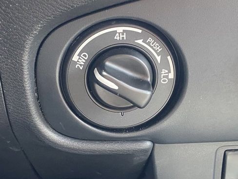 Used 2022 Nissan Frontier S w/ Technology Package image 21