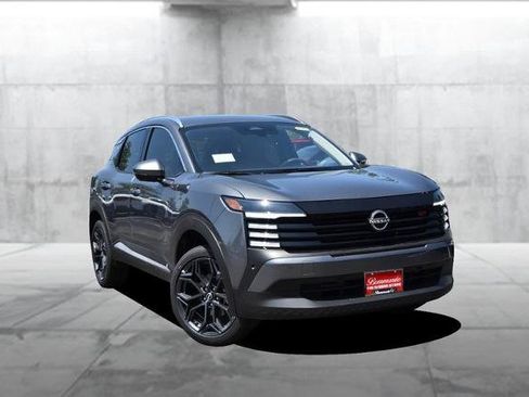 New 2025 Nissan Kicks SR image 2