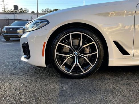 Used 2022 BMW 540i xDrive w/ M Sport Package image 33