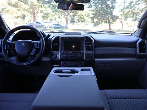 Used 2019 Ford F250 XLT w/ XLT Premium Package AWD/4WD image 16