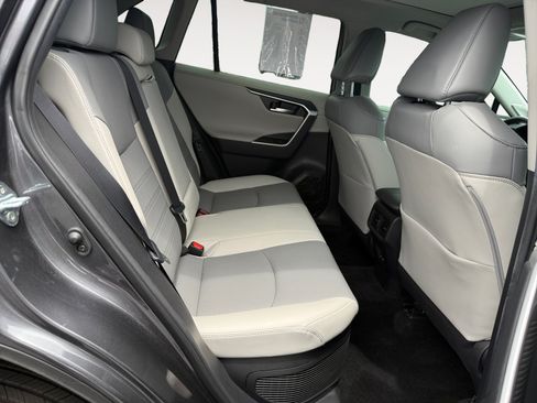 Used 2021 Toyota RAV4 Limited AWD/4WD image 17