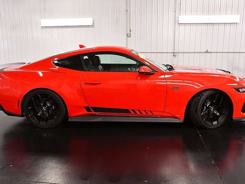 Used 2025 Ford Mustang GT Premium w/ GT Performance Package RWD image 8