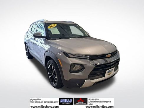 Used 2023 Chevrolet TrailBlazer LT image 3
