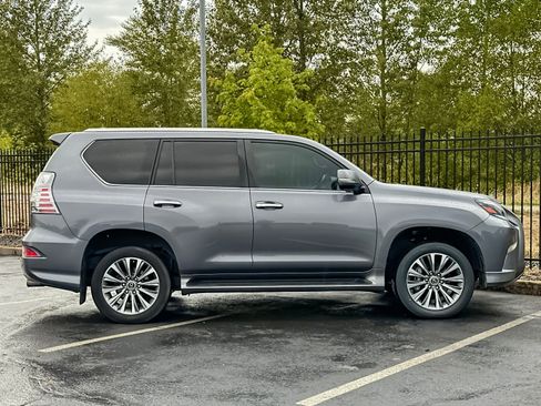 Used 2021 Lexus GX 460 Luxury w/ Off Road Package image 2