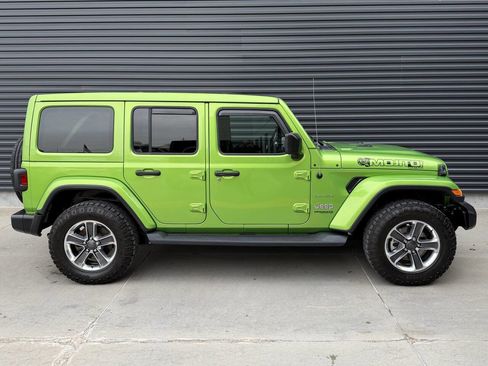 Used 2019 Jeep Wrangler Unlimited Sahara image 11