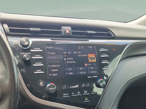 Used 2020 Toyota Camry XSE FWD image 27