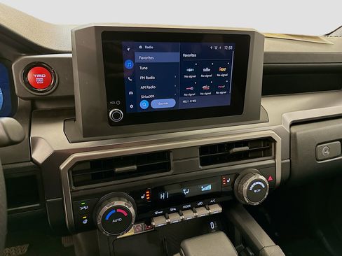 Used 2025 Toyota 4Runner TRD Off-Road image 26