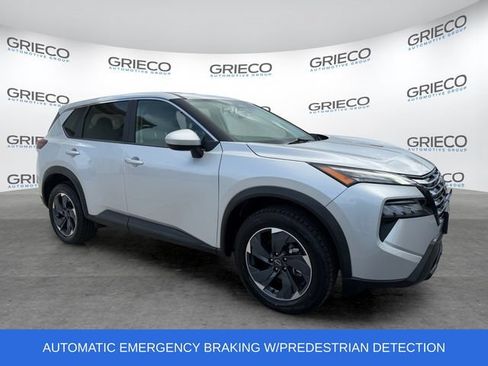 Used 2025 Nissan Rogue SV FWD image 1