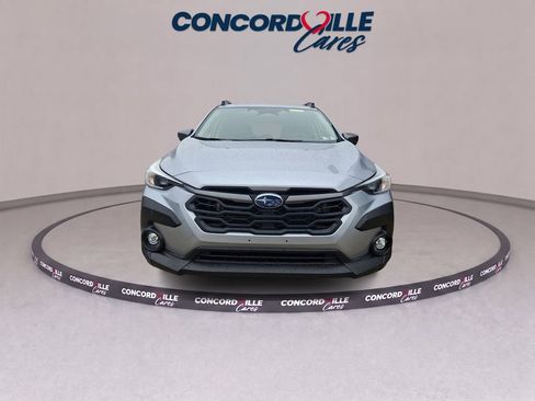 Used 2024 Subaru Crosstrek 2.0i Premium w/ Crosstrek Mirror Package AWD/4WD image 3