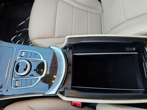 Used 2021 Mercedes-Benz C 300 Sedan image 24