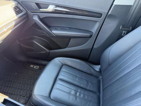 Used 2018 Audi Q5 Prestige w/ Prestige Package image 22