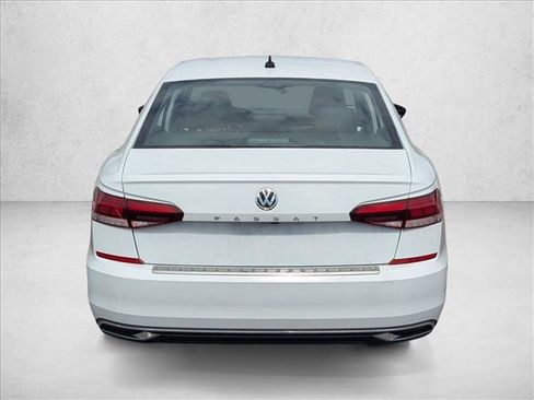 Used 2022 Volkswagen Passat 2.0T SE FWD image 7
