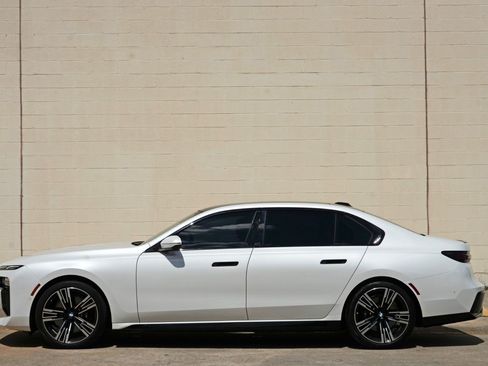 Used 2023 BMW 740i w/ Parking Assistance Package RWD image 55