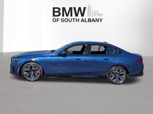 Used 2026 BMW 550e xDrive w/ Executive Package image 3