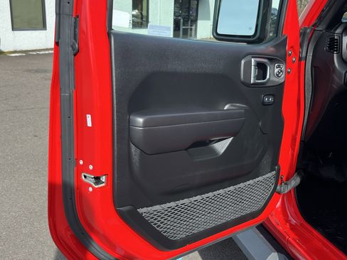 Used 2021 Jeep Wrangler Unlimited Sport w/ Sun And Sound Package image 16