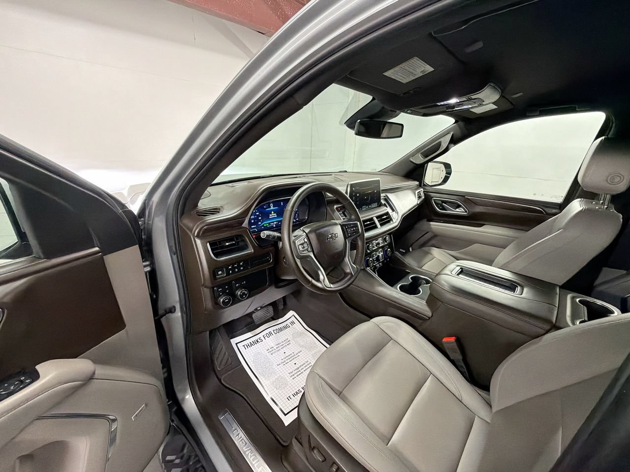 Used 2024 Chevrolet Tahoe Z71 w/ Luxury Package AWD/4WD image 10