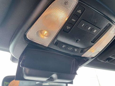 Used 2025 Dodge Durango GT AWD/4WD image 28