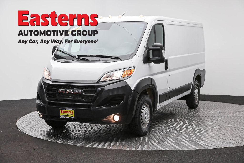 Used 2025 RAM ProMaster 2500 w/ Convenience Group FWD image 1
