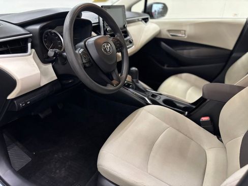 Used 2020 Toyota Corolla LE w/ Carpet Mat Package (TMS) FWD image 11
