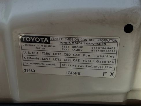 Used 2011 Toyota 4Runner Limited AWD/4WD image 38