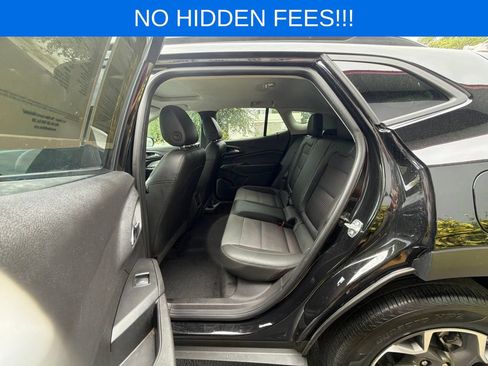 Used 2025 Chevrolet Trax LT w/ Sunroof Package FWD image 35
