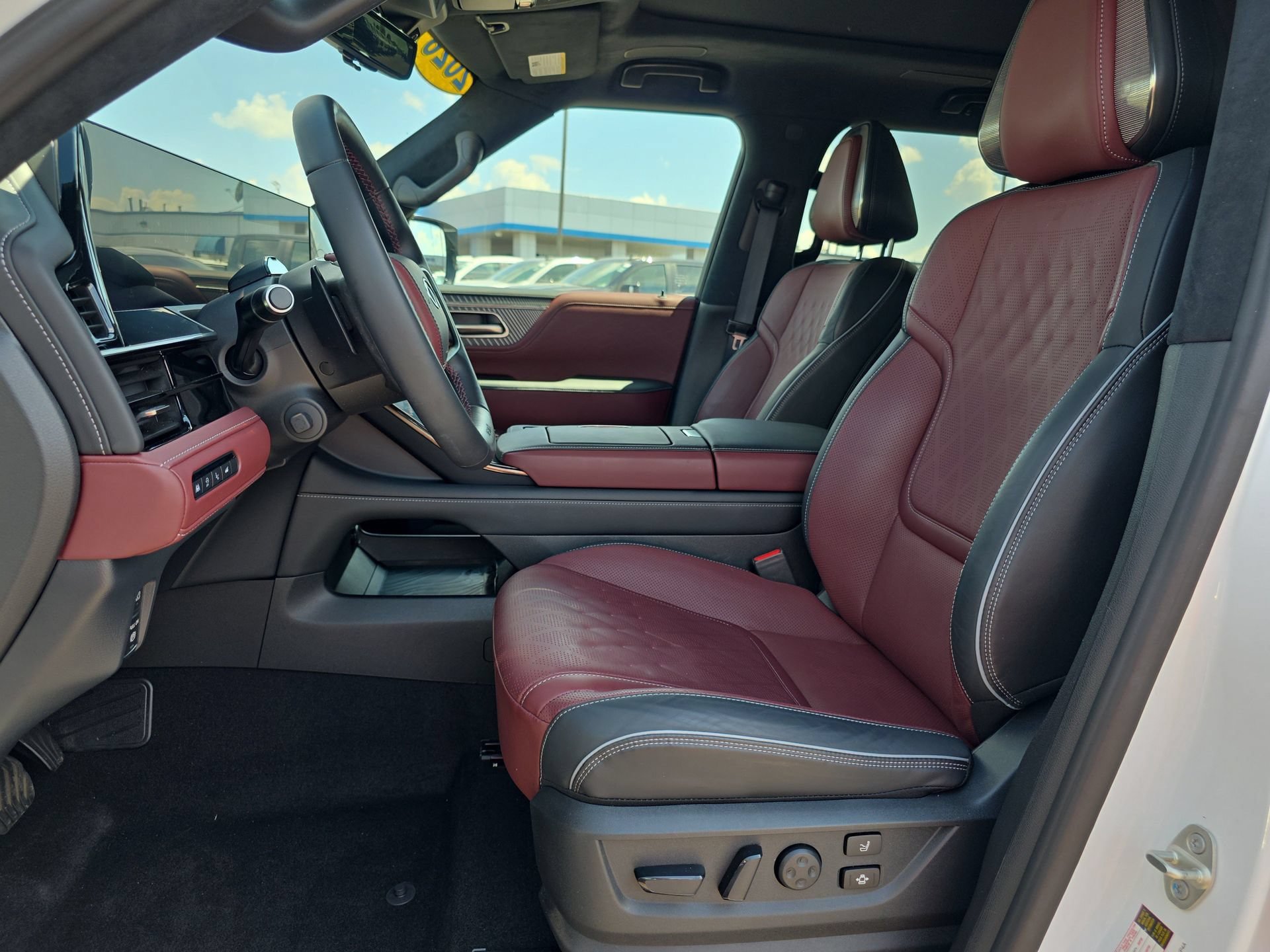 Used 2026 INFINITI QX80 Autograph w/ Premium Cargo Package AWD/4WD image 10