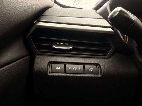 Used 2023 Nissan Altima 2.5 SR FWD image 24