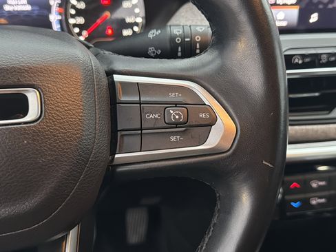 Used 2022 Jeep Compass Latitude w/ Sun and Sound Group image 27