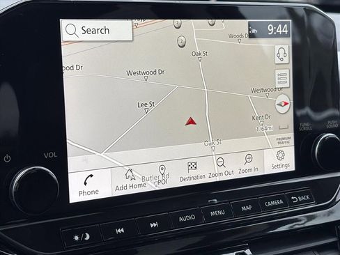 Used 2022 Nissan Pathfinder SL w/ SL Premium Package image 4