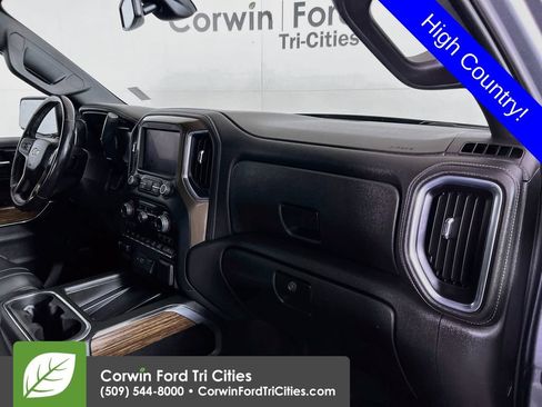 Used 2022 Chevrolet Silverado 1500 High Country w/ Safety Package II AWD/4WD image 32
