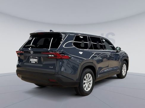 Used 2025 Toyota Grand Highlander FWD image 11