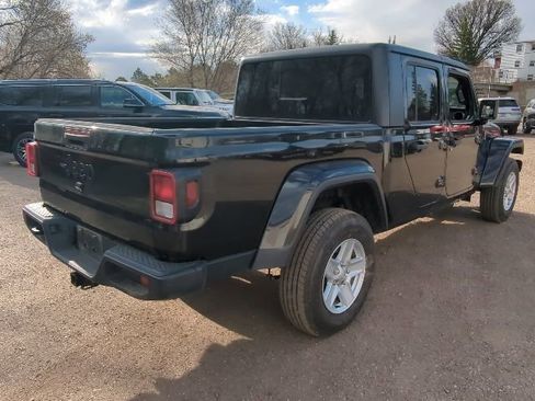 Used 2023 Jeep Gladiator Sport AWD/4WD image 9