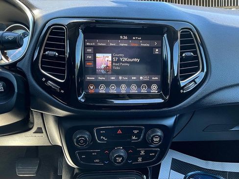 Used 2021 Jeep Compass Limited image 6