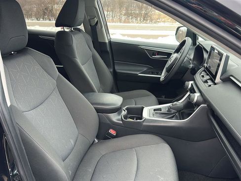 Used 2025 Toyota RAV4 XLE image 24