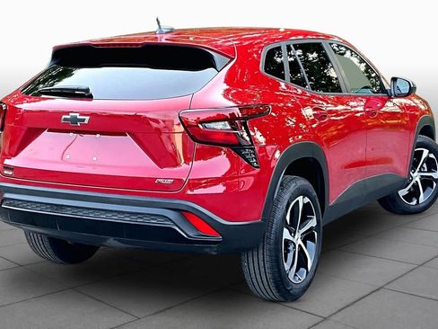Used 2026 Chevrolet Trax RS FWD image 13