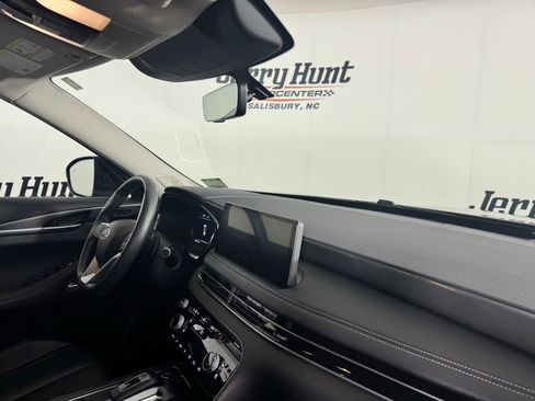 Used 2023 INFINITI QX60 Luxe w/ Performance Audio Package image 35