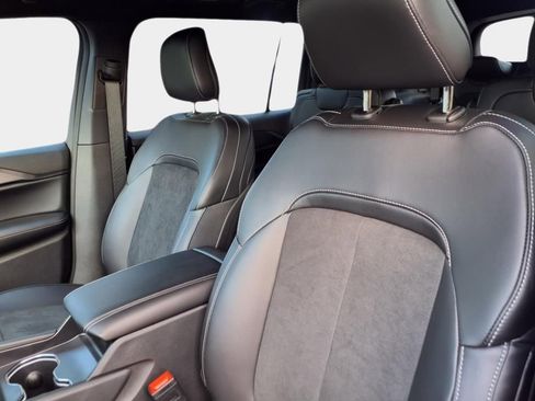 New 2025 Jeep Grand Cherokee L Altitude image 11