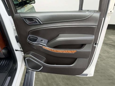Used 2019 Chevrolet Suburban Premier w/ Premier Plus Edition image 30