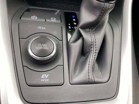 Used 2024 Toyota RAV4 XLE w/ Convenience Package image 17