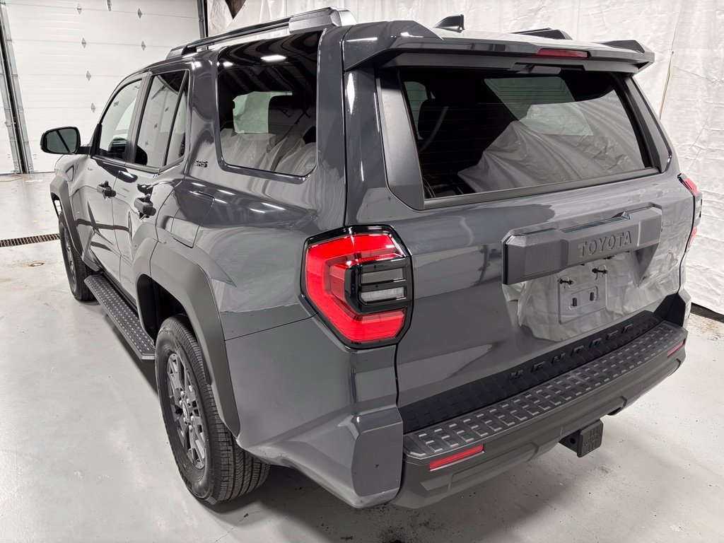 Used 2026 Toyota 4Runner SR5 AWD/4WD image 5