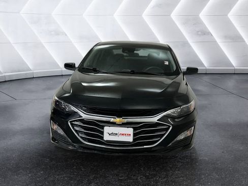 Used 2023 Chevrolet Malibu LT image 2