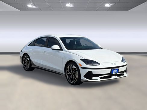 Used 2023 Hyundai Ioniq 6 SEL AWD/4WD image 7