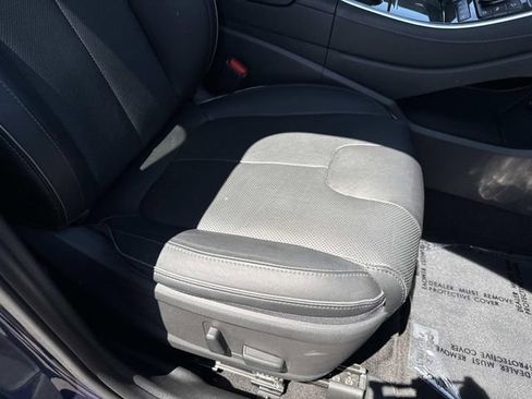 Used 2022 Hyundai Santa Fe Limited w/ Cargo Package AWD/4WD image 10